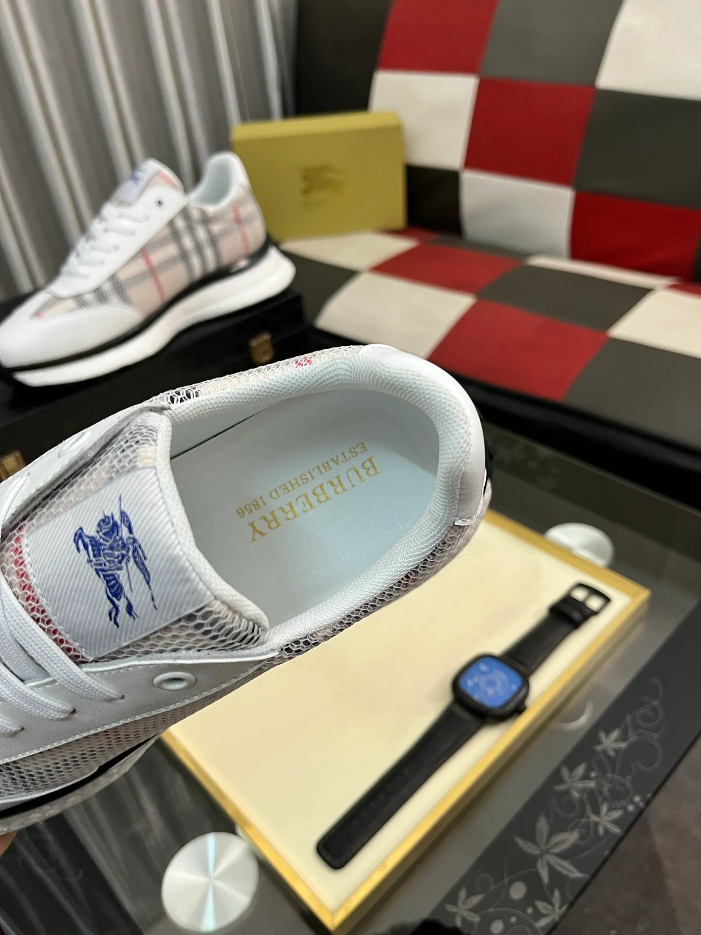 Men's shoes 💰438⌚️⌚️[BURBERRY] Burberry's authentic original high-end casual shoes🇨🇳Exquisite craftsmanship, this fabric is made of high mercerized fabric💯top layer🐷leather lining, suitable for drivers to drive🌴Original wear-resistant rubber outsole, versatile style, worth owning🍓Sizes 38-442️⃣Colors available